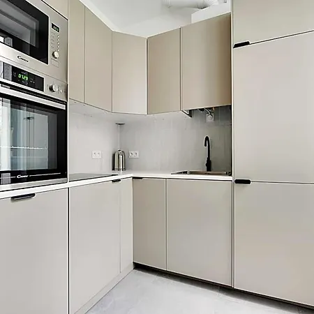 Elegant In Neuilly-sur-seine A Charming Retreat Appartement *